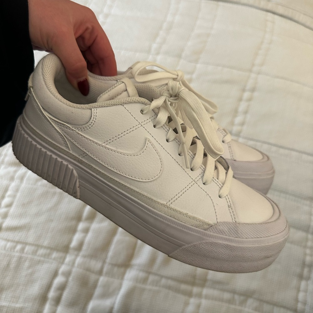 Women's Nike Court Legacy Lift
